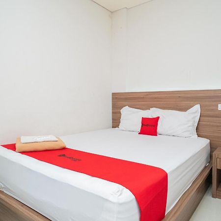 RedDoorz Plus @ Jalan Pemuda Timur Bojonegoro Bagian luar foto
