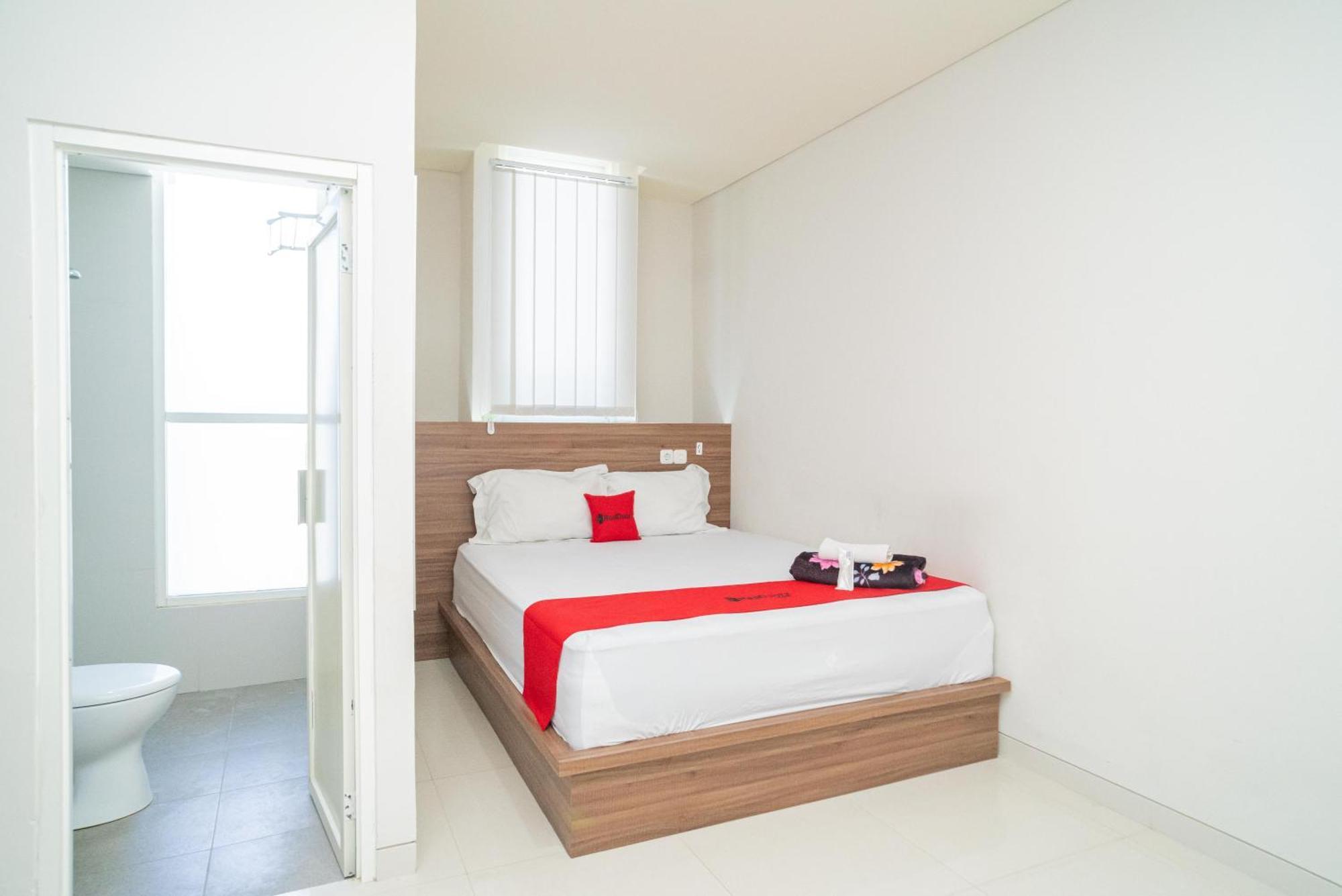 RedDoorz Plus @ Jalan Pemuda Timur Bojonegoro Bagian luar foto