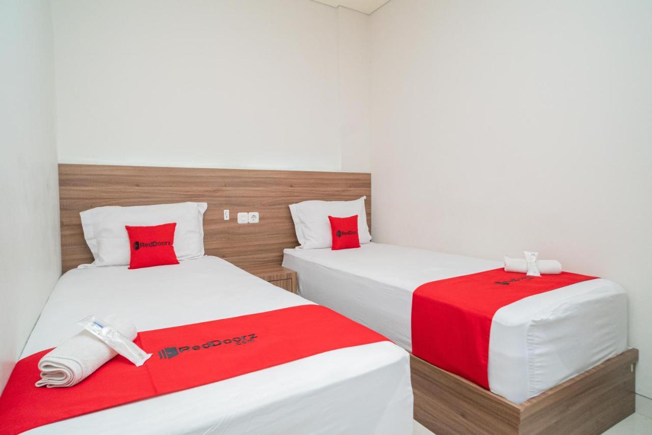 RedDoorz Plus @ Jalan Pemuda Timur Bojonegoro Bagian luar foto